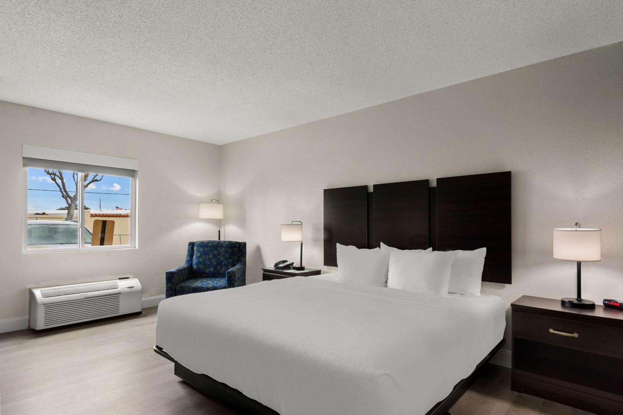 Quality Sarasota I-75 Inn 2*